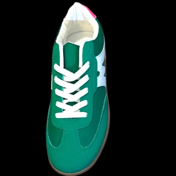 NWOT-Green Low-Top Sneakers with White Wave & Pink Accents - Picture 3 of 15